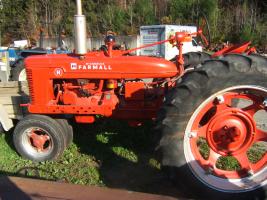 Farmall H. Good paint. Fair tires. Runs good. Broken Drawbar. $1650