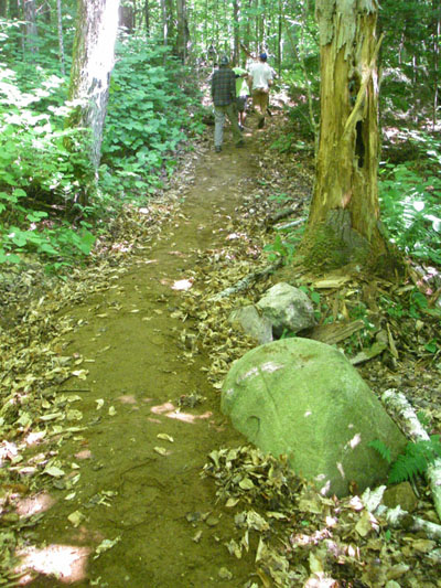 volunteer trail crew