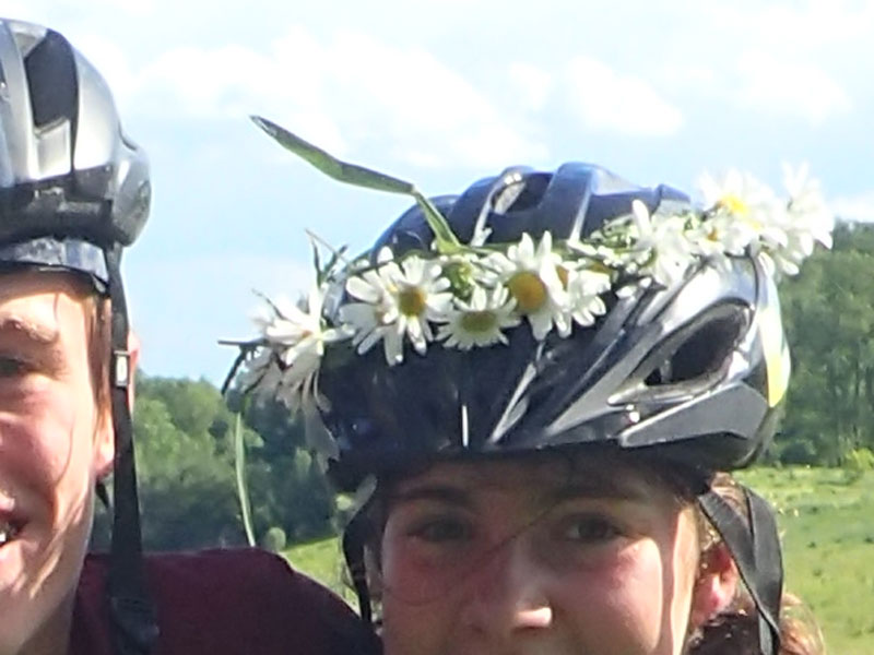 daisy chain helmet decoration